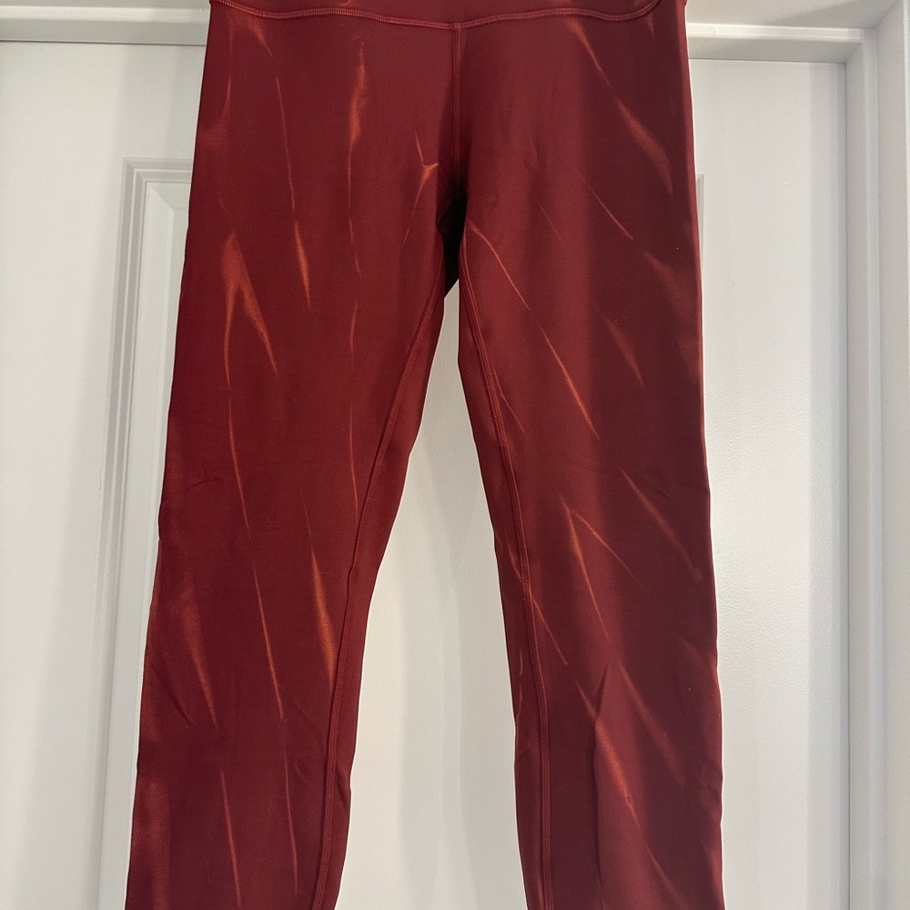 Lululemon Wunder Train High-Rise Crop 23”, Size 8, Red Tie Dye.